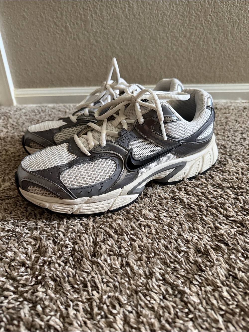 Nike men Sneakers